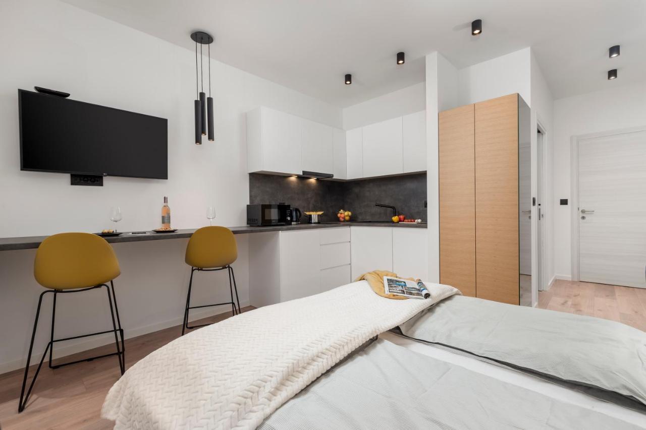 Deluxe Apartments & Rooms "In The Center" Fiume Kültér fotó